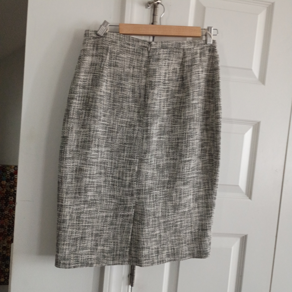 MaxMara Black and White Tweed Pencil Skirt